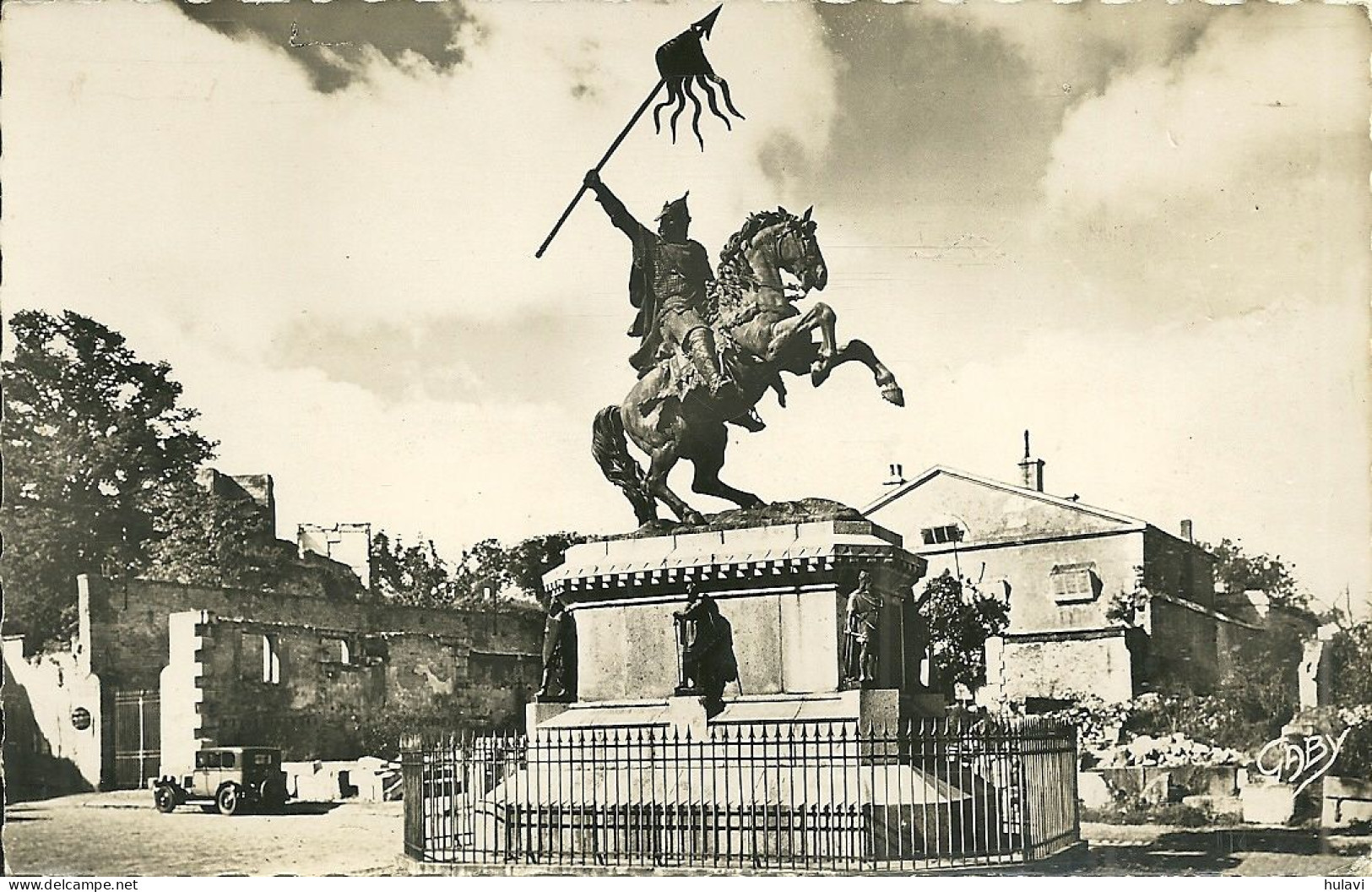 14  FALAISE - STATUE DE GUILLAUME LE CONQUERANT (ref A640) - Falaise