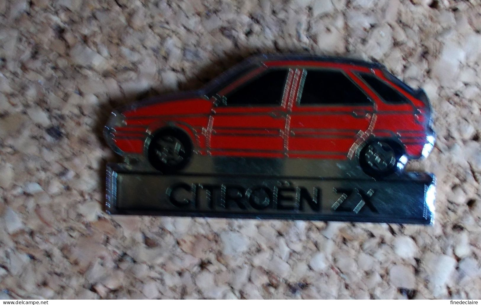 Pin's - Citroën ZX - Modèle Avec Résine - Citroën