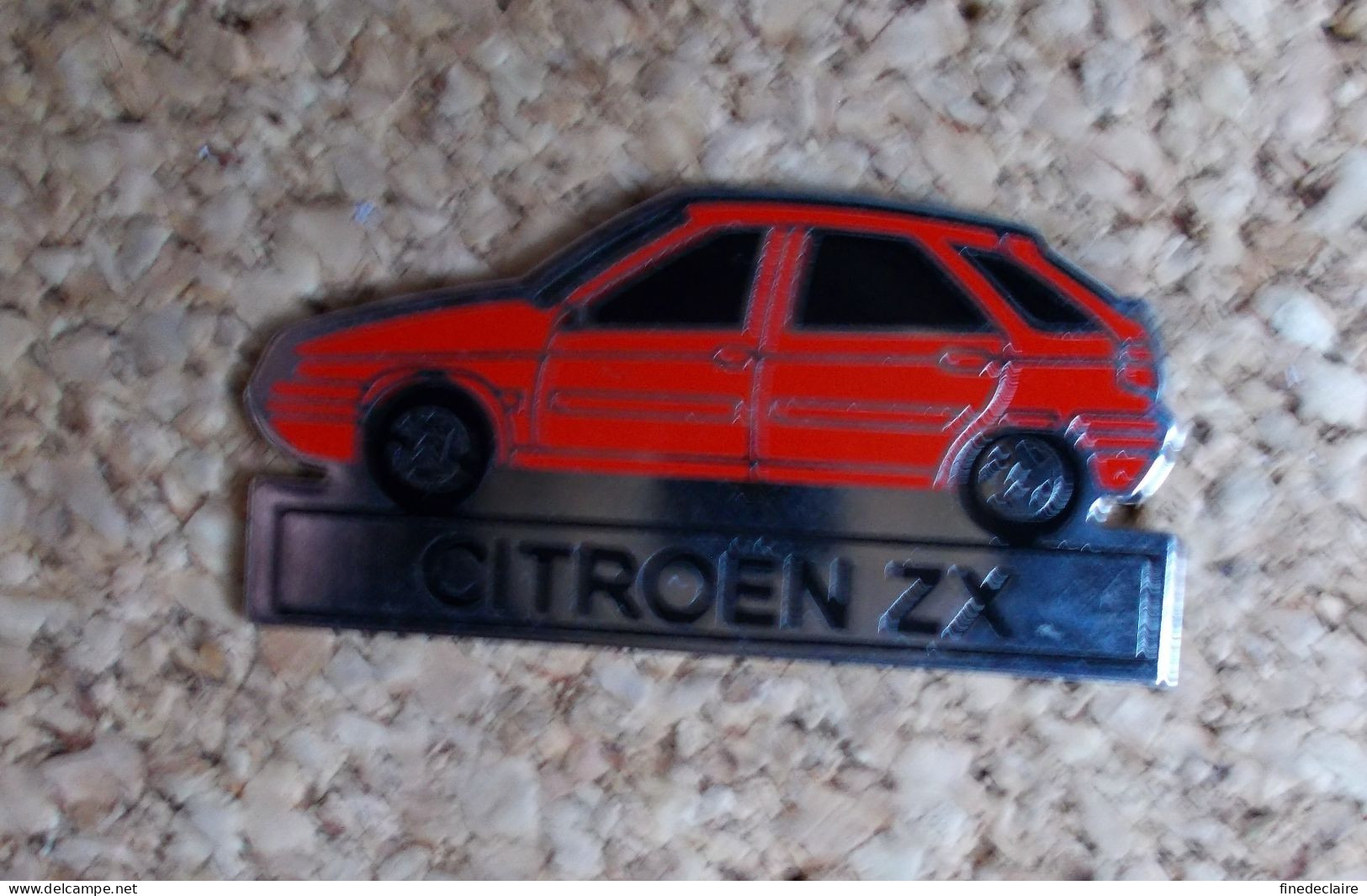 Pin's - Citroën ZX - Modèle Sans Résine - Citroën