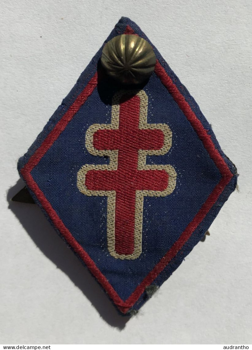 bel insigne militaire WW2 - FRANCE LIBRE - moustique - numéroté 13206 + écusson FFL Croix de Lorraine