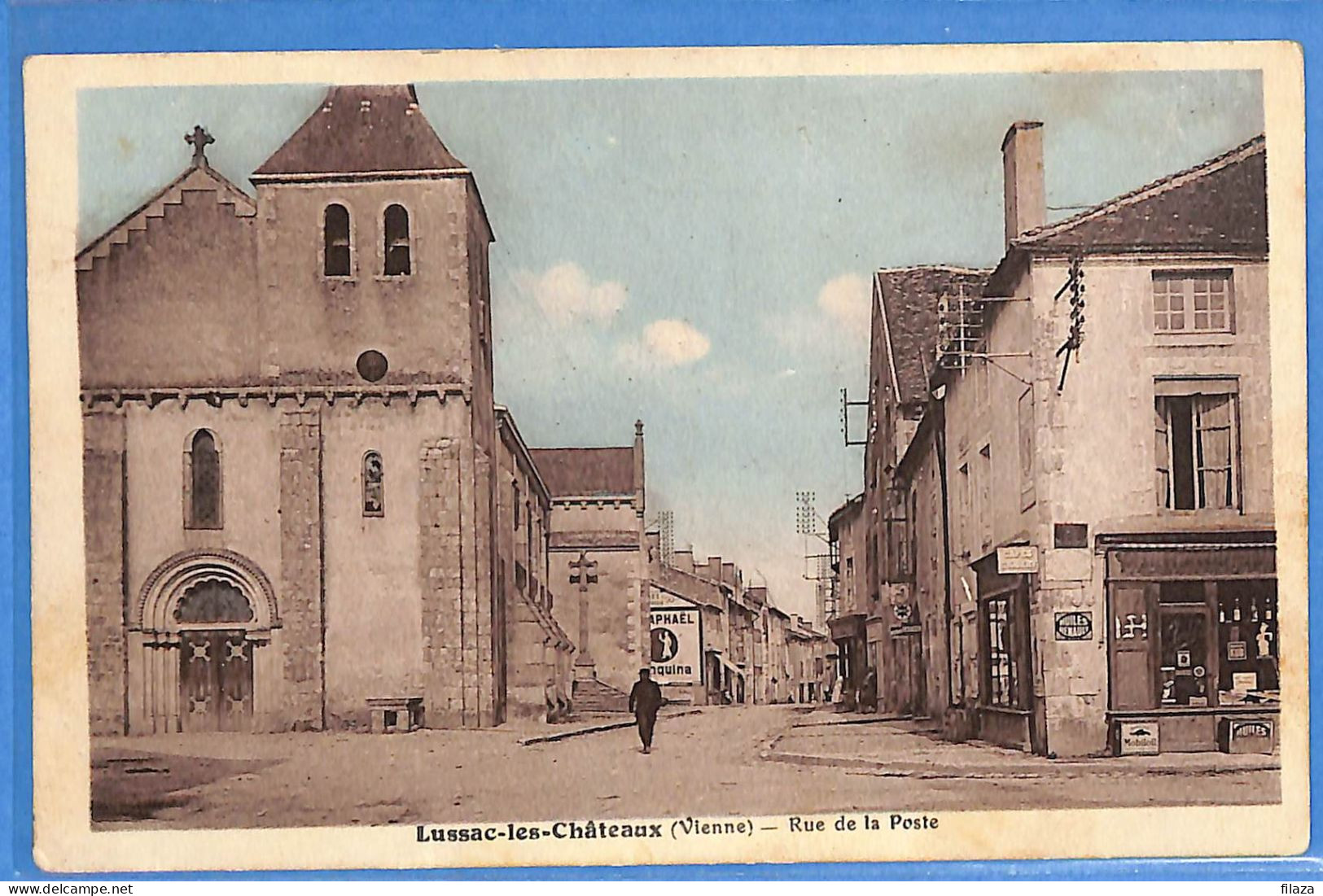 86 - Vienne - Lussac Les Chateaux - Rue De La Poste (N15697) - Lussac Les Chateaux