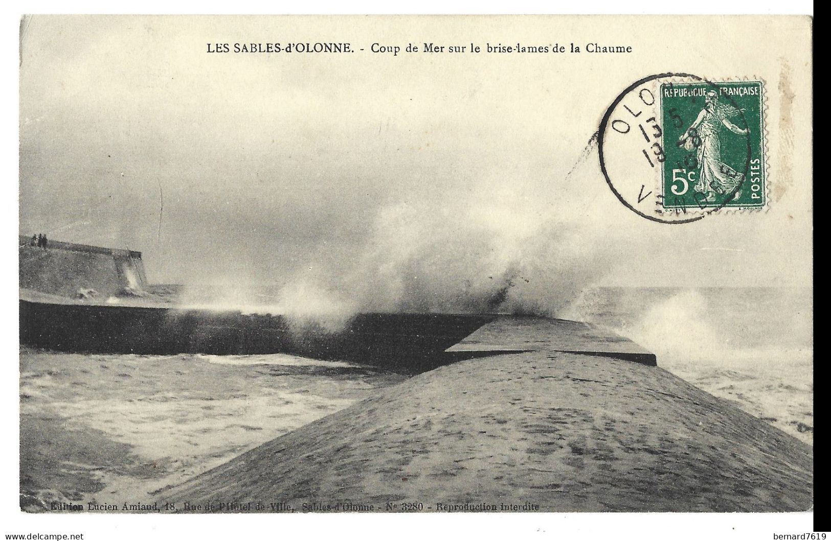 85  Les Sables D'olonne -  Coup De Mer Sur Le Brise Lames De La Chaume - Sables D'Olonne