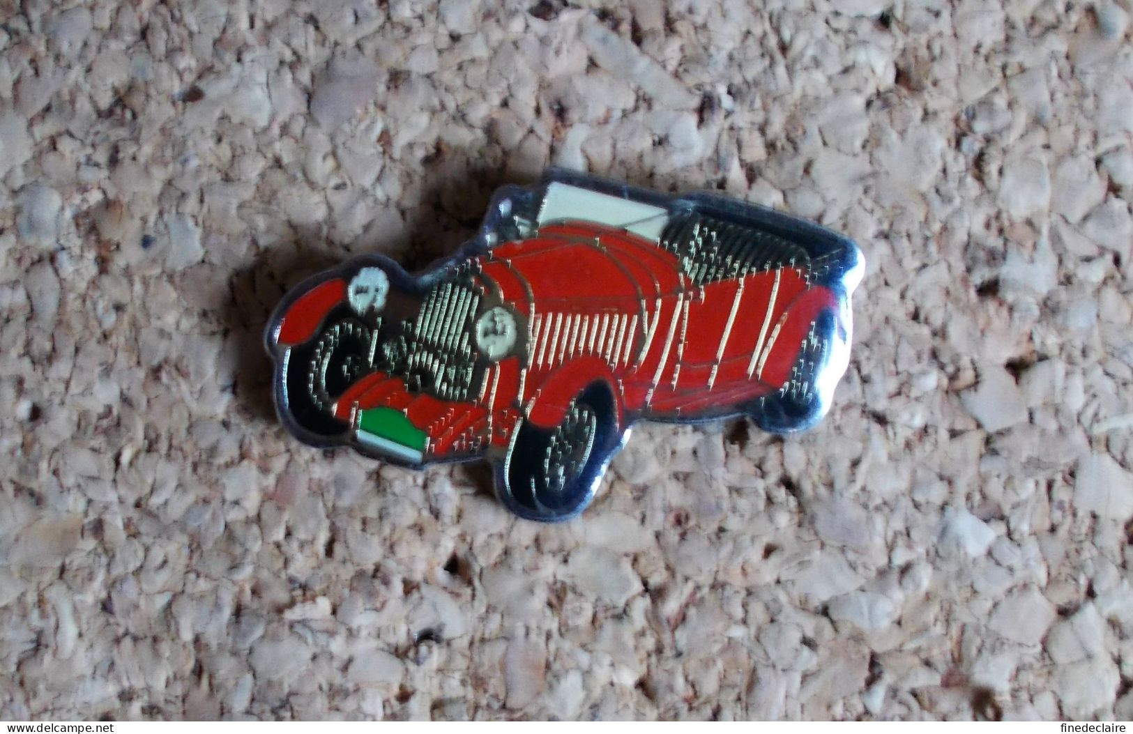 Pin's - Voiture Ancienne Rouge - Sonstige & Ohne Zuordnung