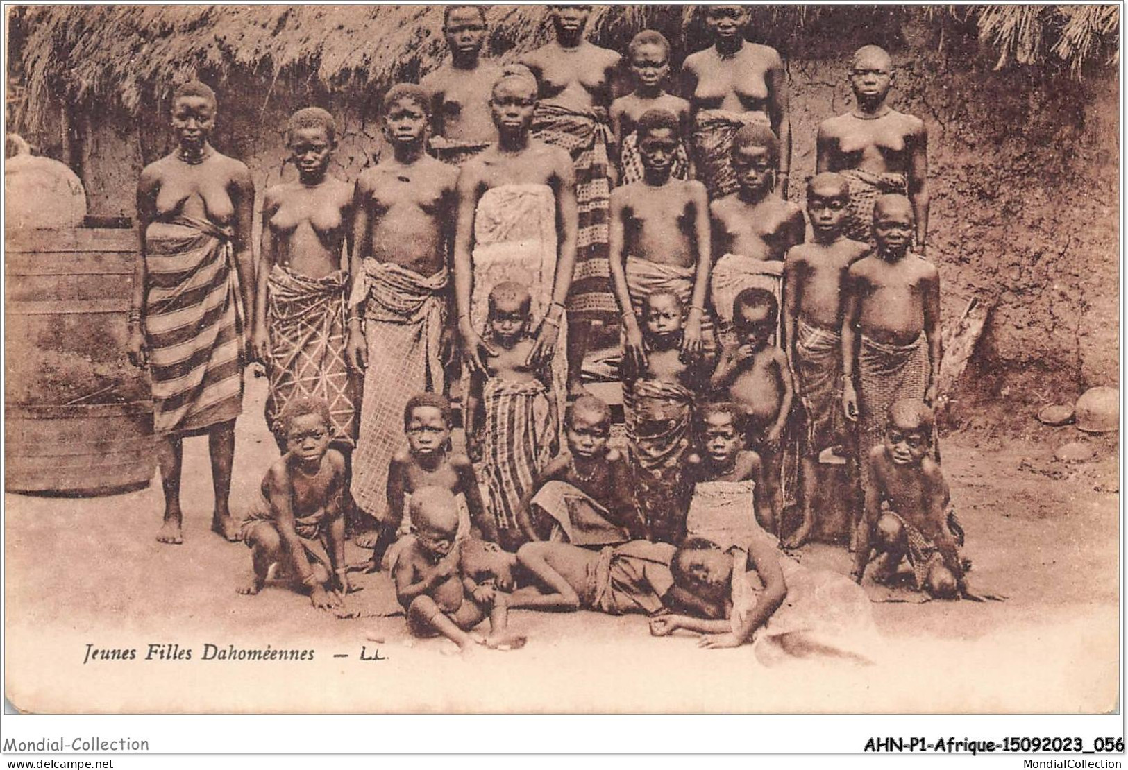 AHNP1-0028 - AFRIQUE - BENIN - Dahomey - Jeunes Filles Dahomeennes  - Benín