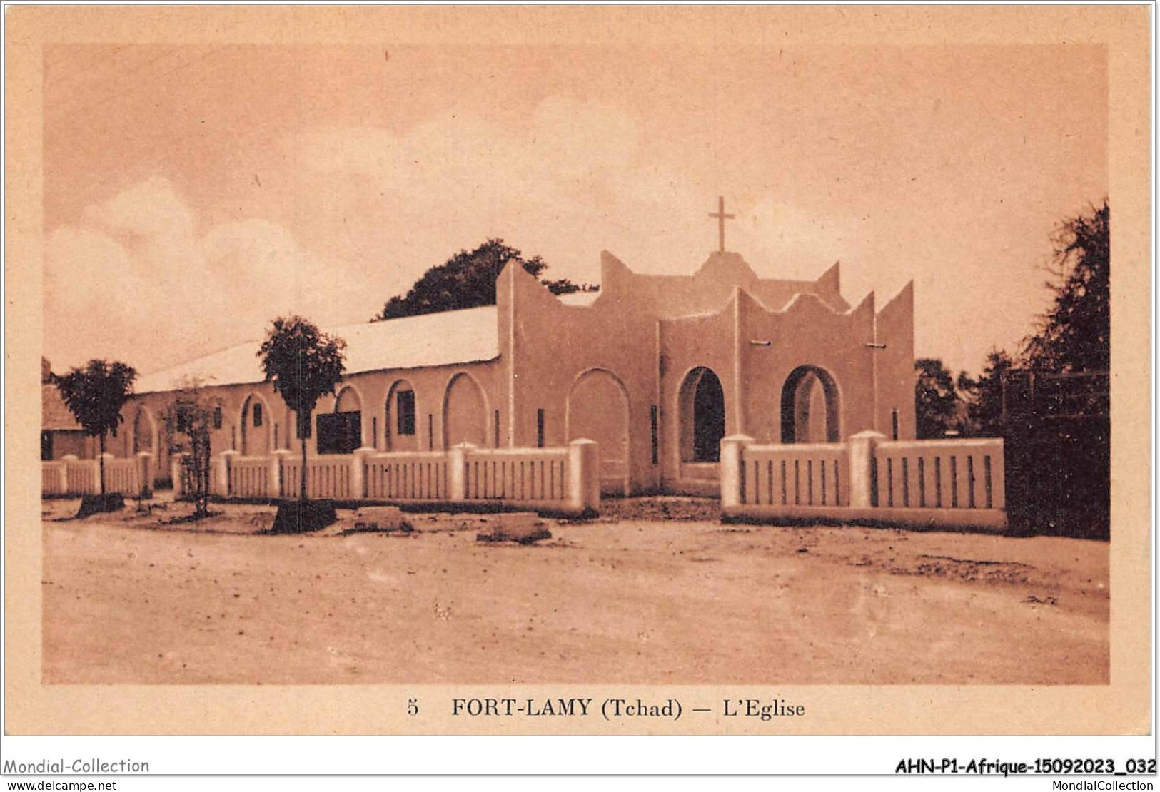 AHNP1-0016 - AFRIQUE - TCHAD -  FORT-LAMY -L'Eglise  - Tsjaad