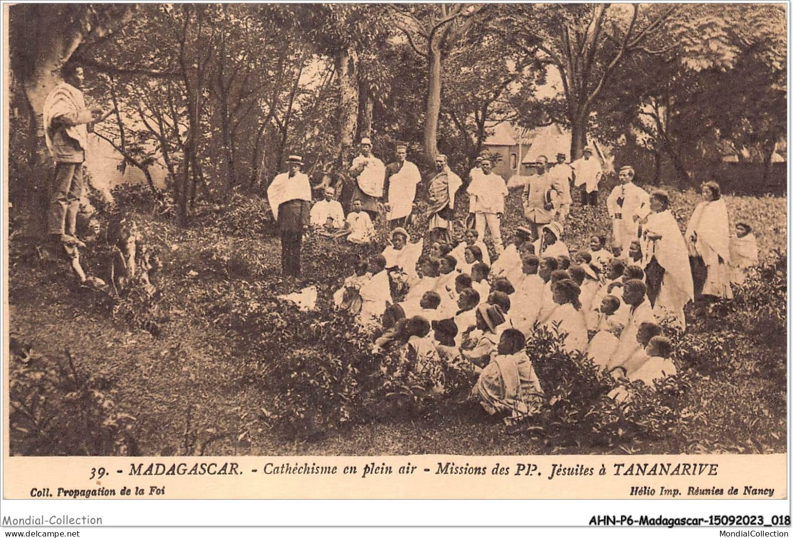 AHNP6-0635 - AFRIQUE - MADAGASCAR - TANANARIVE - Cathéchisme En Plein Air - Missions Des Pp Jésuites  - Madagascar