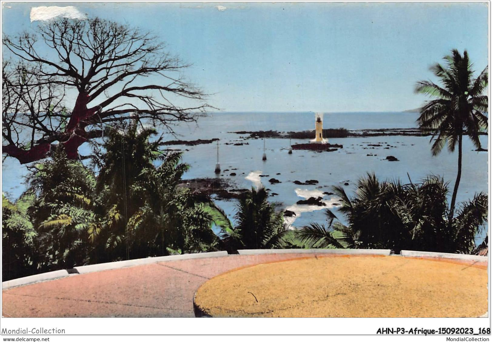 AHNP3-0354 - AFRIQUE - GUINEE - CONAKRY - Vue Sur Le Phare - Guinée