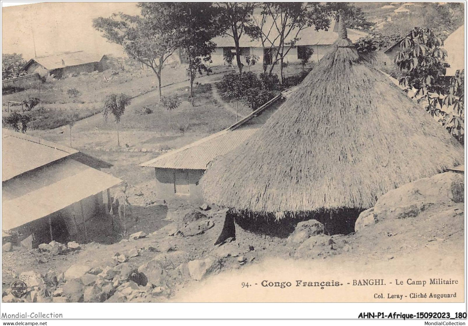 AHNP1-0090 - AFRIQUE - CONGO FRANCAIS - BANGHI - Le Camp Militaire  - Französisch-Kongo