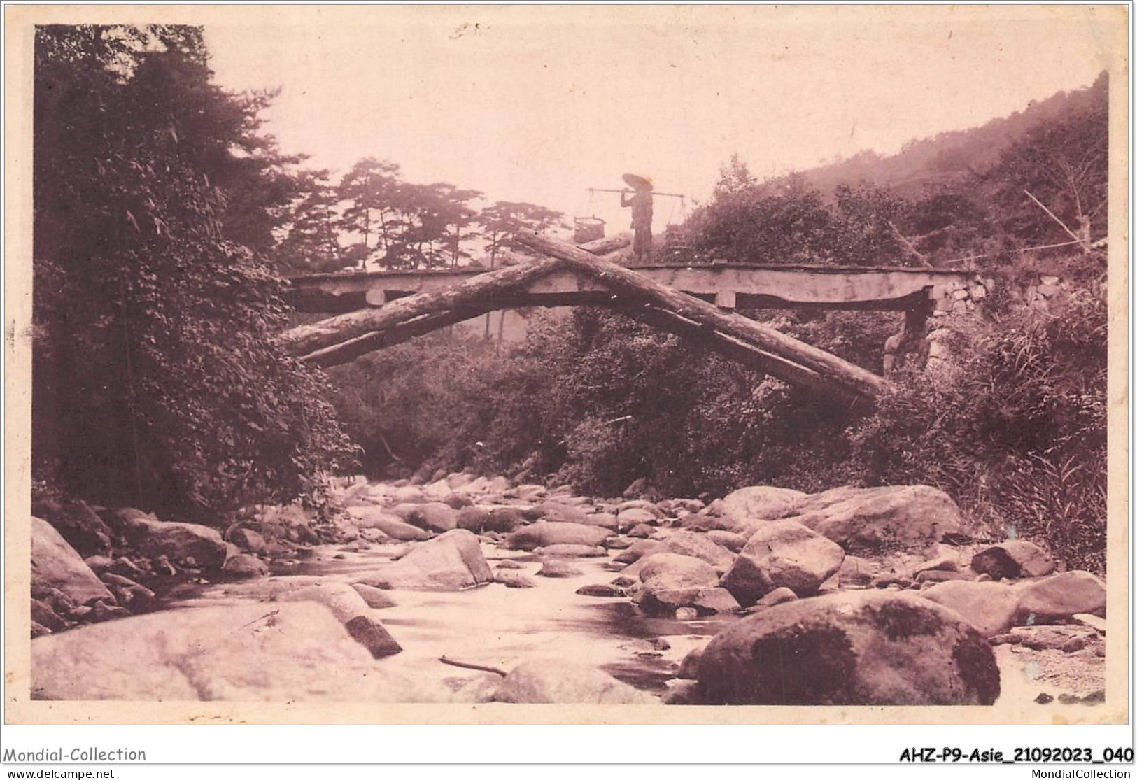 AHZP9-ASIE-0777 - JAPON PAYSAN SUR LE PONT - Autres & Non Classés