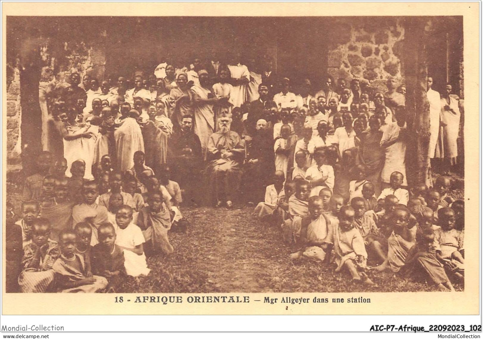 AICP7-AFRIQUE-0789 - AFRIQUE ORIENTALE - Mgr Allgeyer Dans Une Station - Non Classés