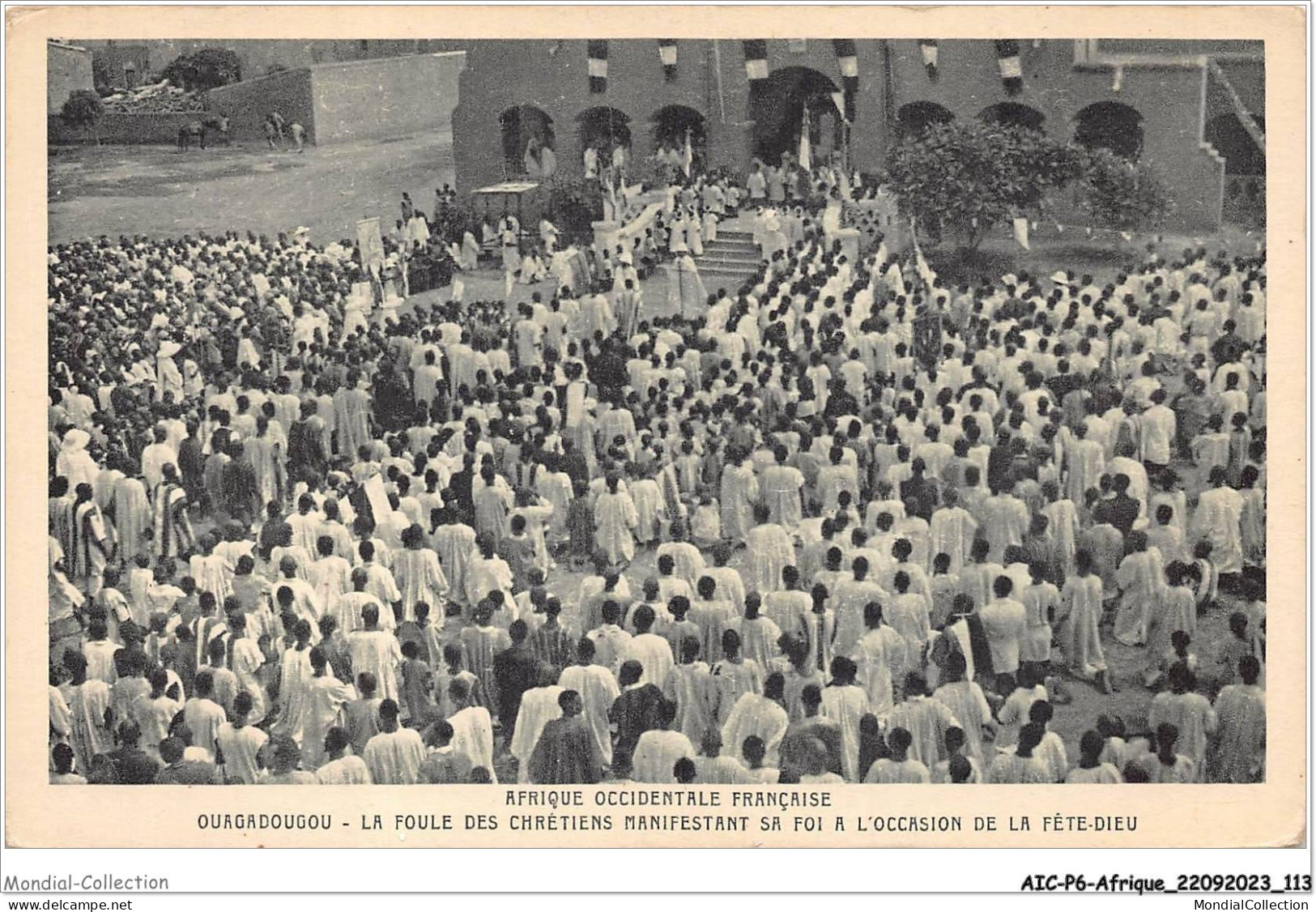 AICP6-AFRIQUE-0674 - AFRIQUE OCCIDENTALE FRANCAISE - OUAGADOUGOU - La Foule Des Chrétiens Manifestant Sa Foi - Burkina Faso