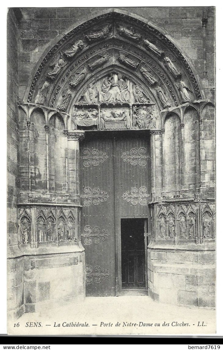 89  Sens - La Cathedrale - Porte De Notre Dame Ou Des Cloches - Sens