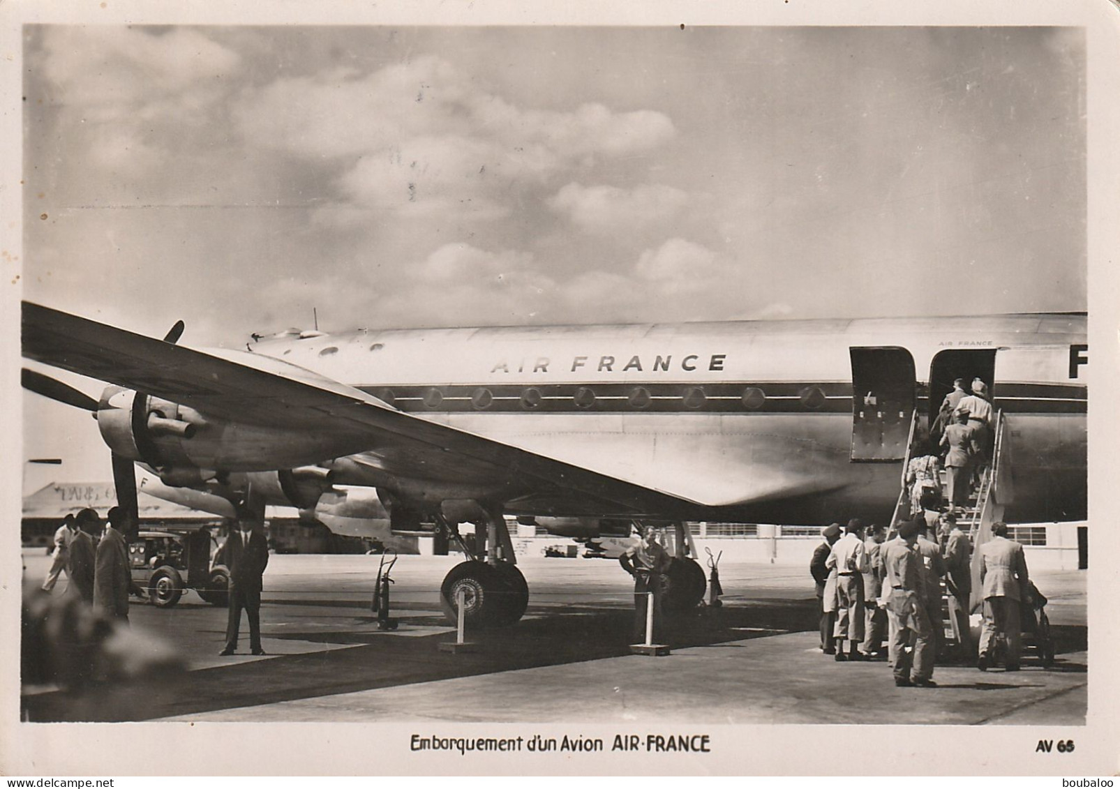 EMBARQUEMENT D'UN AVION AIR FRANCE - Aerodromes