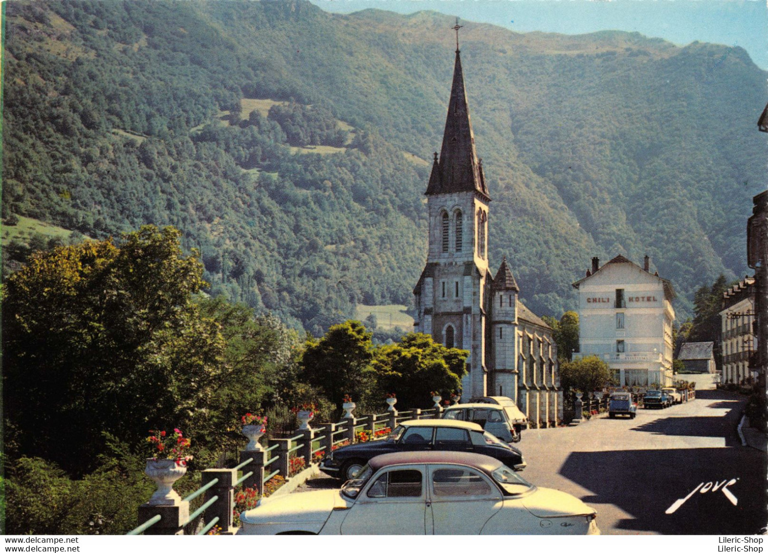 [65]  Luz Saint Sauveur - La Place De L'église # Automobiles DS Panhard 2cv ( ͡◕ ͜ʖ ͡◕) ♦ - Luz Saint Sauveur