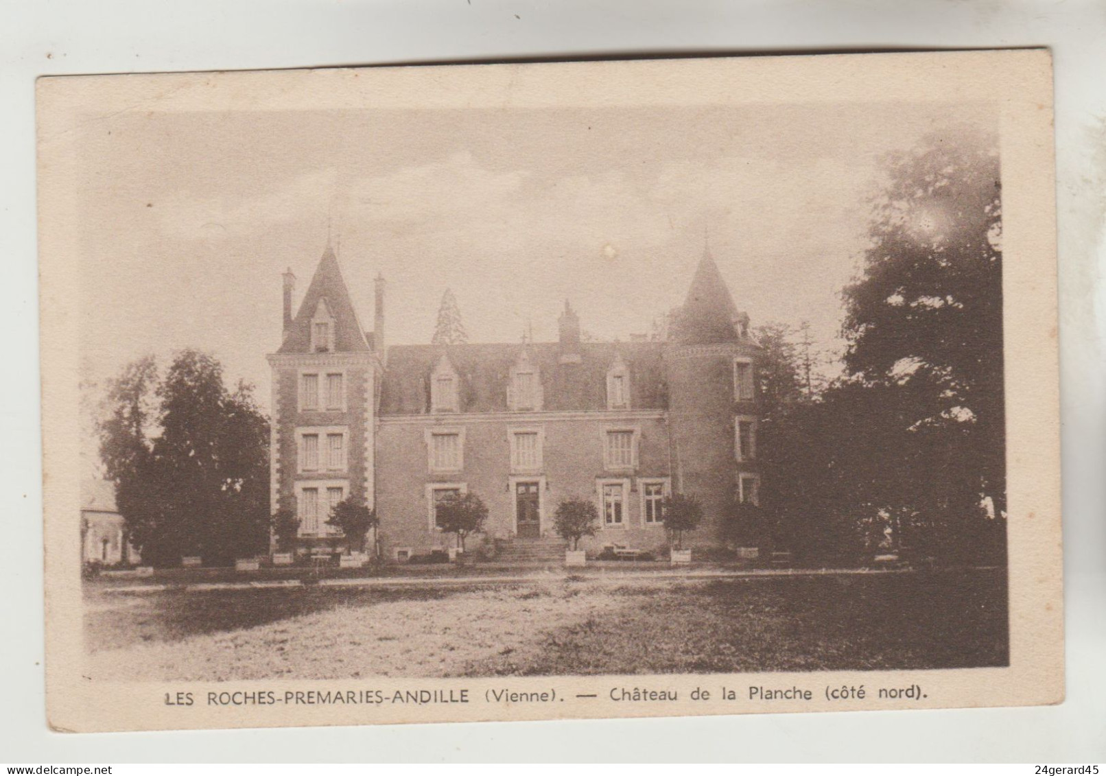 CPSM LES ROCHES PREMARIES ANDILLE (Vienne) - Château De La Planche, Côté Nord - Andere & Zonder Classificatie