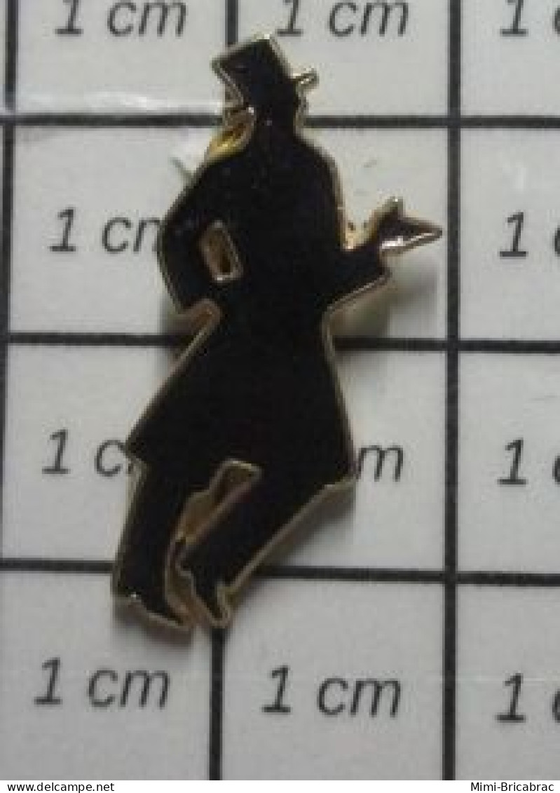 912E Pin's Pins / Beau Et Rare / AUTRES : SILHOUETTE D'HOMME EN HABIT ET CHAPEAU Par DEMONS & MERVEILLES - Sonstige & Ohne Zuordnung