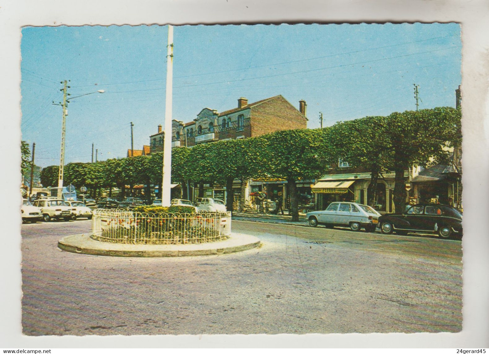 CPSM GOURNAY SUR MARNE (Seine Saint Denis) - Avenue Joffre - Gournay Sur Marne