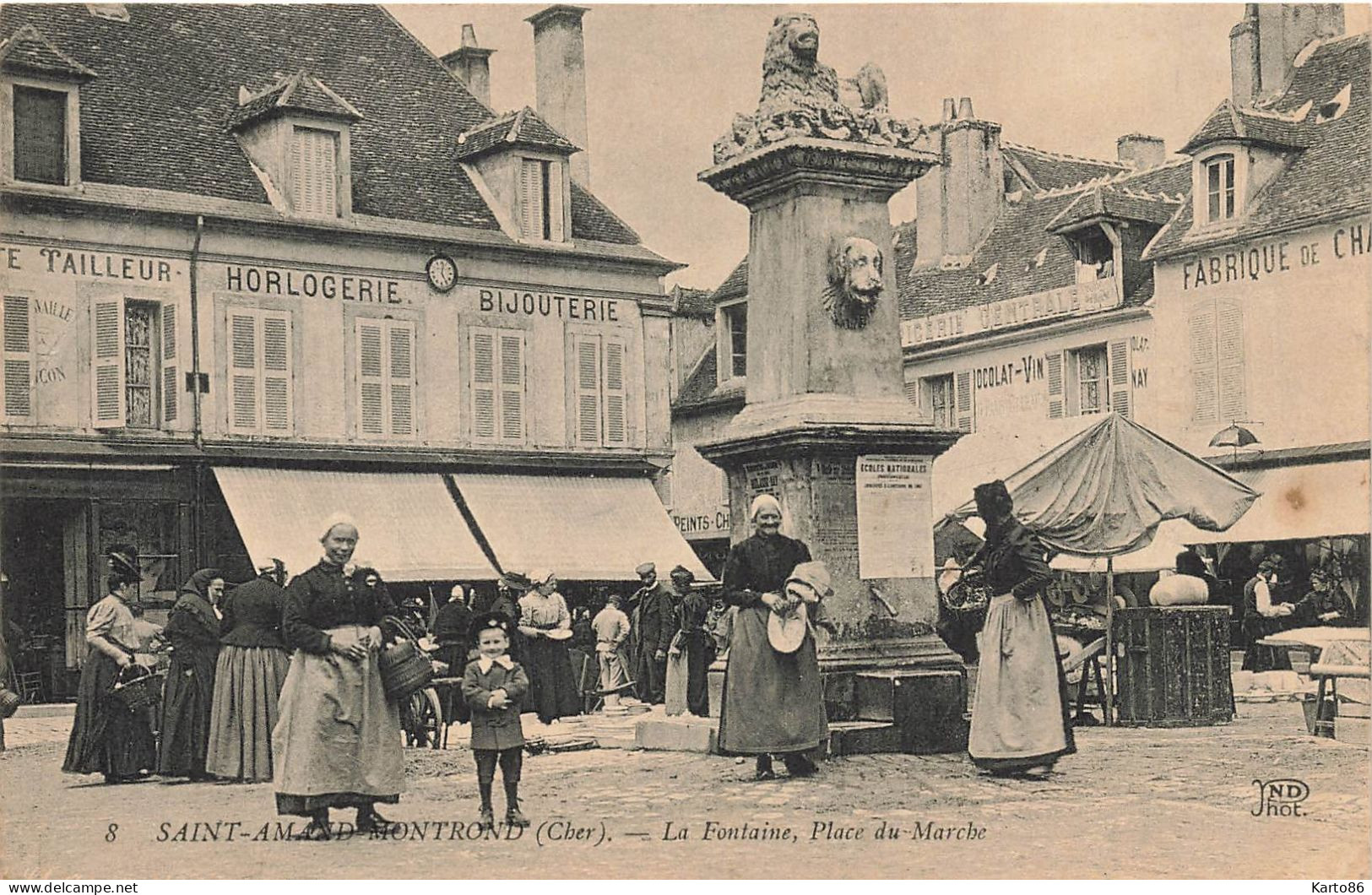 St Amand Montrond * La Fontaine , Place Du Marché * Horlogerie Bijouterie * Coiffe - Saint-Amand-Montrond