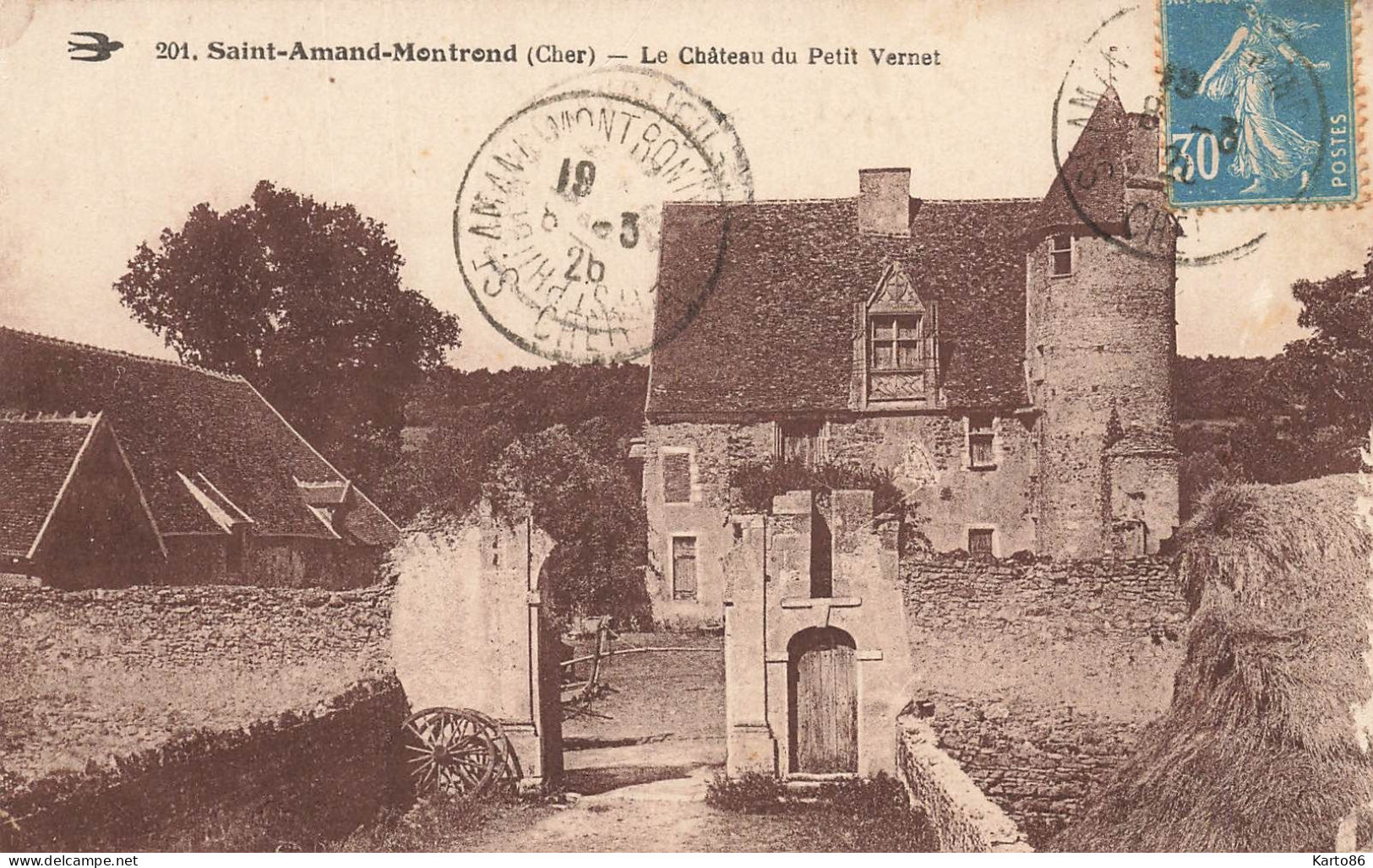 St Amand Montrond * La Cour Du Château Du Petit Vernet - Saint-Amand-Montrond