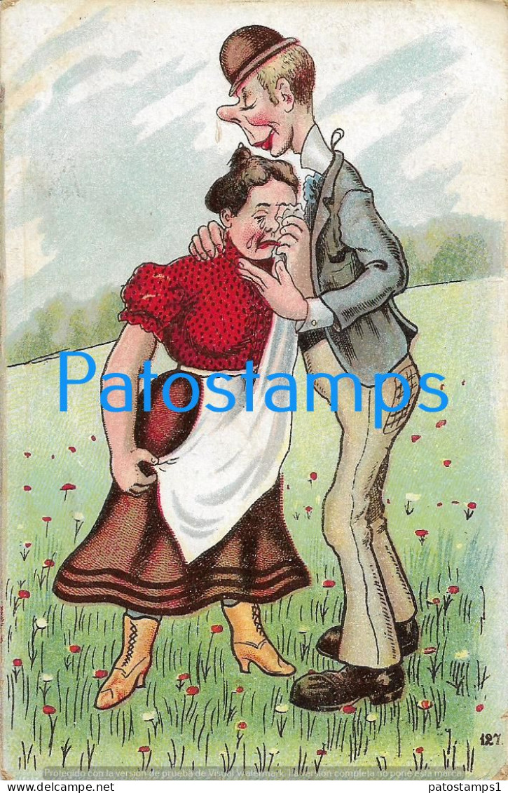 229018 ART ARTE HUMOR THE WOMAN CRYING ON THE MAN'S CHEST POSTAL POSTCARD - Zonder Classificatie