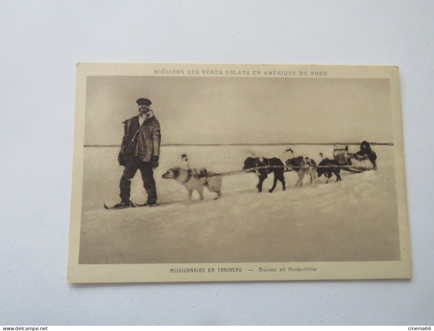 MISSIONS DES PERES OBLATS EN AMERIQUE DU NORD  - Missionnaire En Traineau - Missionen