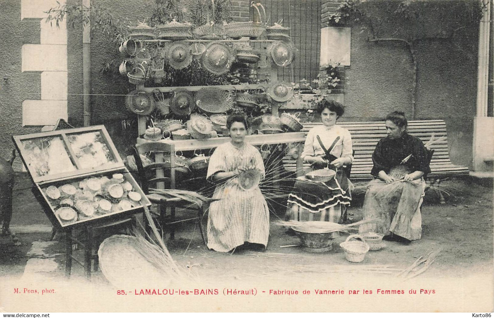 Lamalou Les Bains * Fabrique De Vannerie Par Les Femmes Du Pays * Vannier Vanniers Métier * Villageois - Lamalou Les Bains