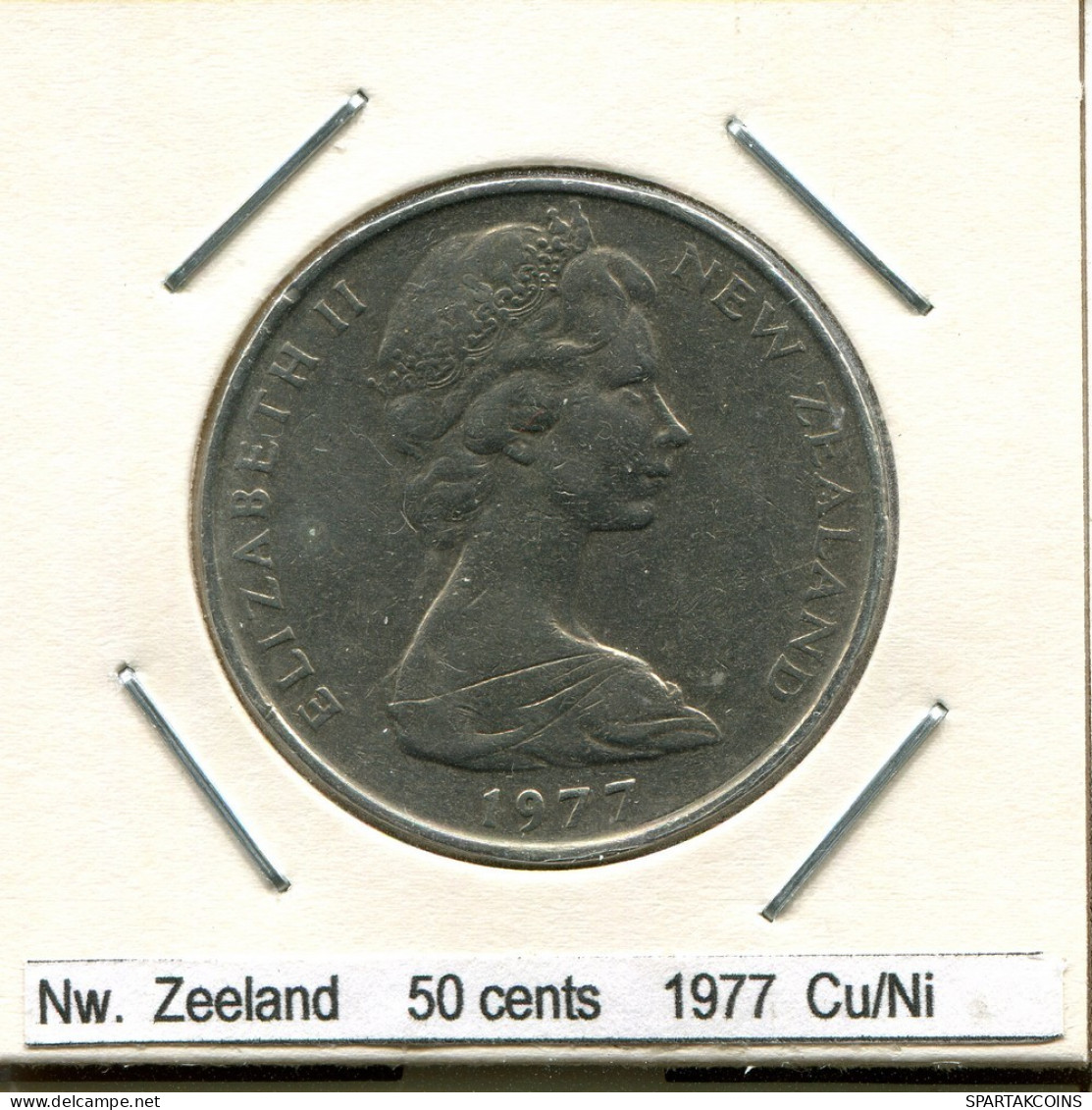 50 CENTS 1977 NEW ZEALAND Coin #AS226.U.A - Nouvelle-Zélande