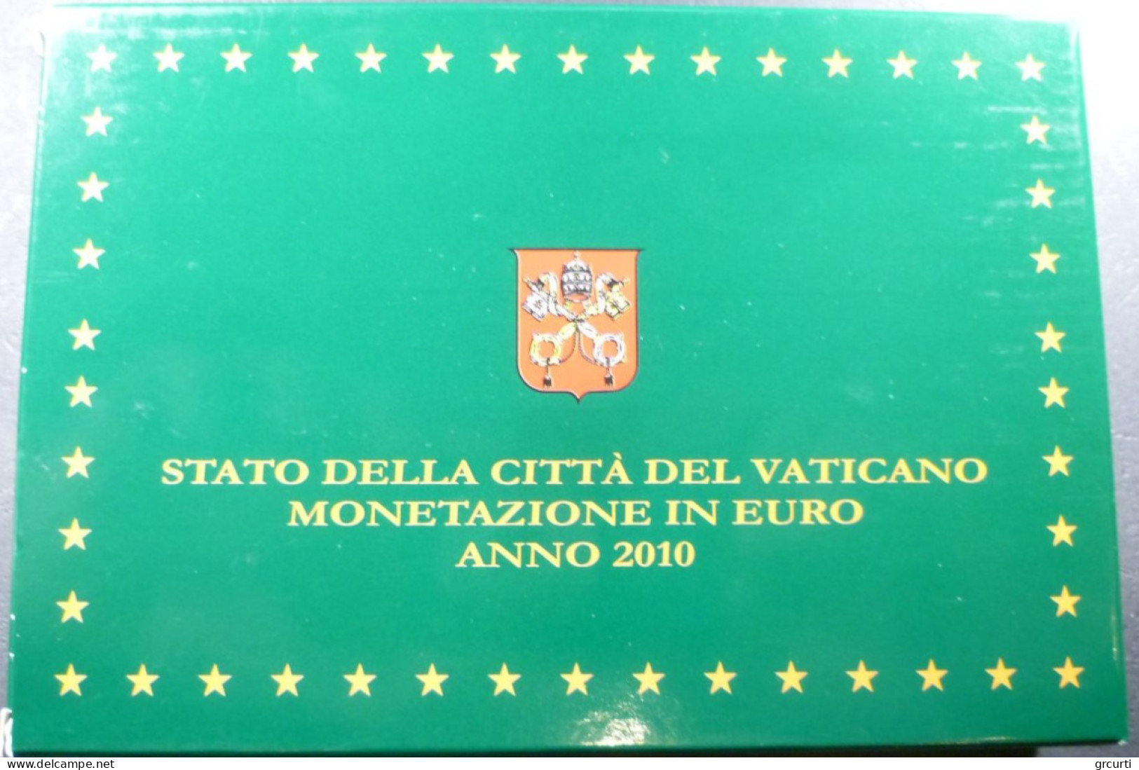 Vaticano - 2010 - Benedetto XVI - Serie zecca 8 valori fondo specchio - Con medaglia in argento