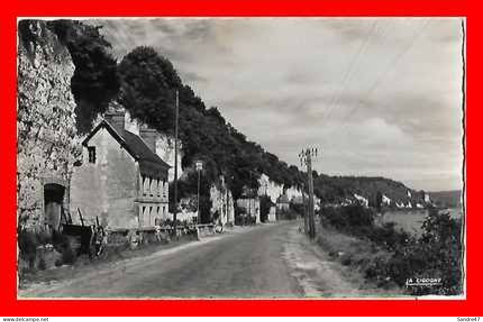 CPSM/pf (76) DUCLAIR. Route De Rouen "Les Roches". *5730 - Duclair