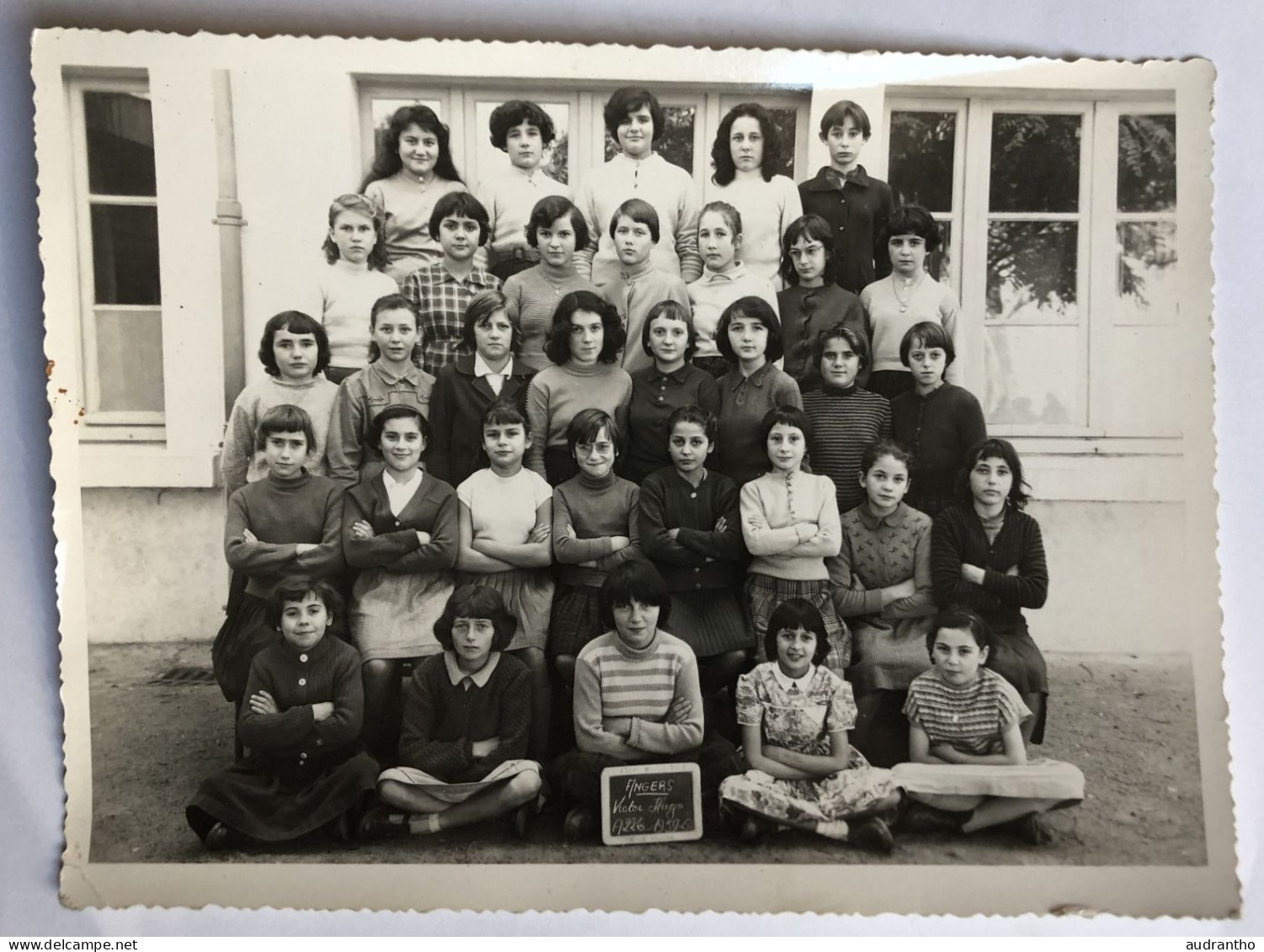 Photographie Scolaire De 1959-1960 - école VICTOR HUGO Angers - Identified Persons