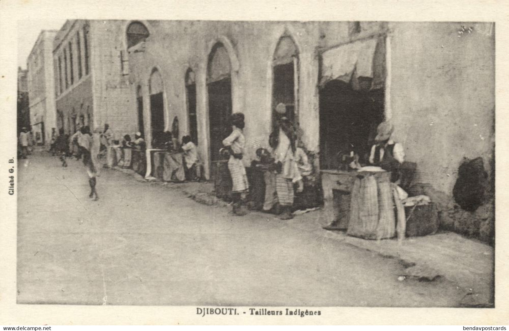 Djibouti, DJIBOUTI, Tailleurs Indigènes, Indigenous Tailors (1920s) Postcard - Dschibuti
