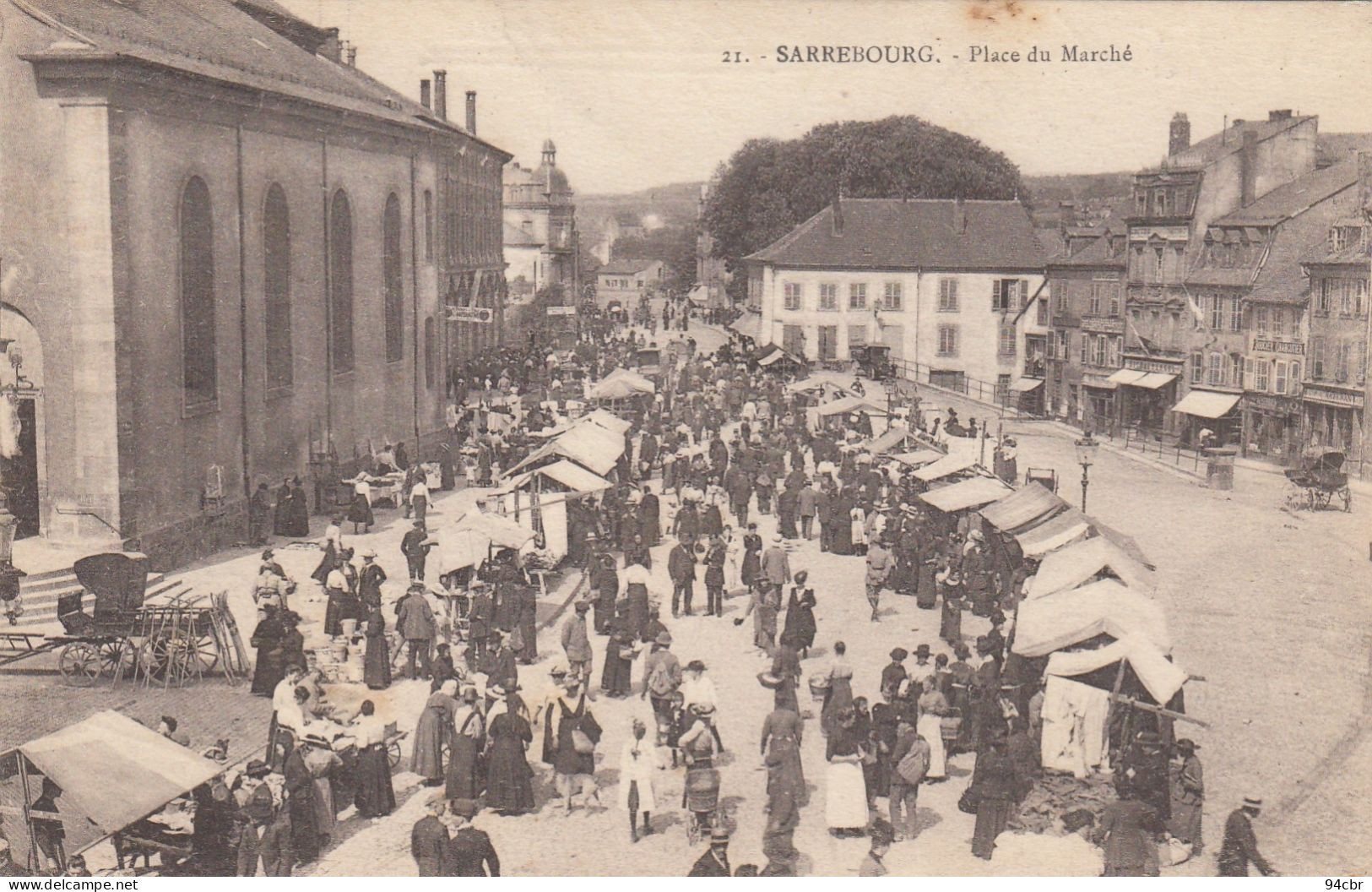 CPA (57)   SARREBOURG  Place Du Marché - Sarrebourg