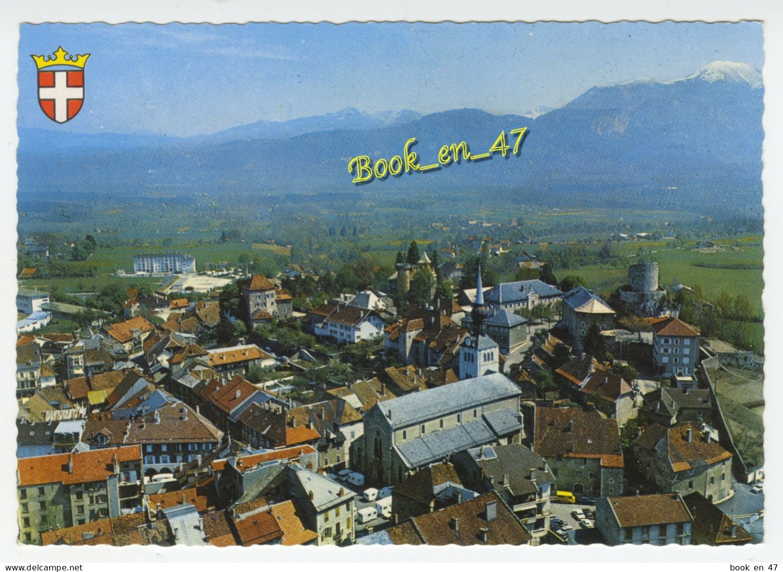 {92125} 74 Haute Savoie La Roche Sur Foron , Vue Aérienne Des Vieux Quartiers Avec La Tour Des Capucins ; Au Fond , Le M - La Roche-sur-Foron
