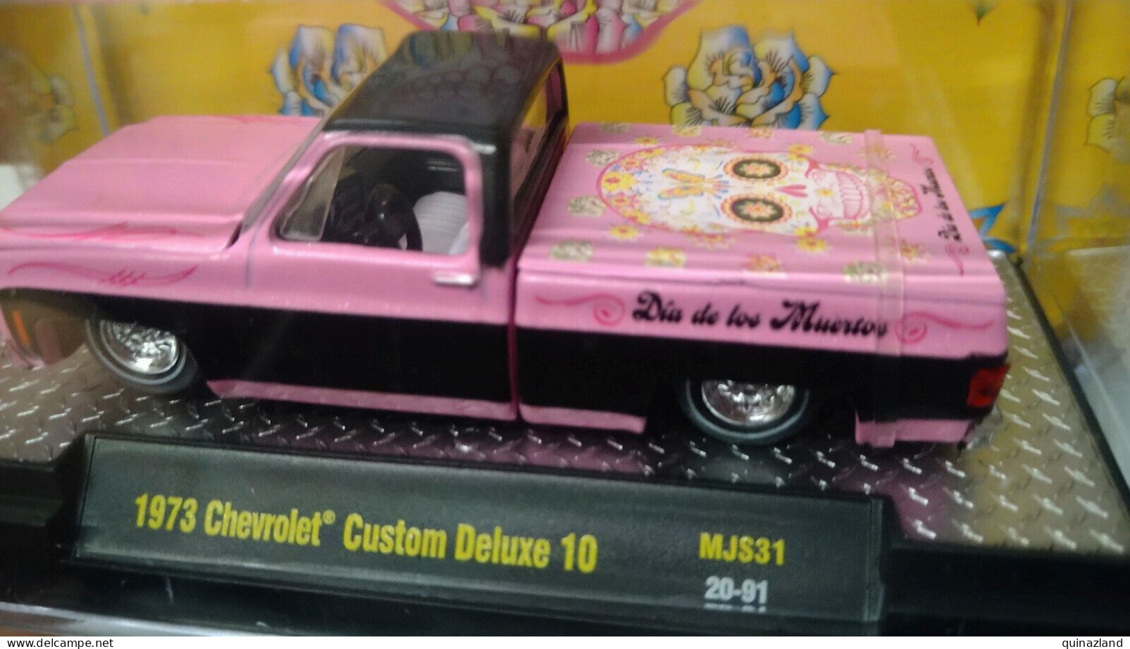 M2 Machines Dia De Los Muertos 1973 Chevrolet Custom Deluxe 10 (NG105) - Autres & Non Classés