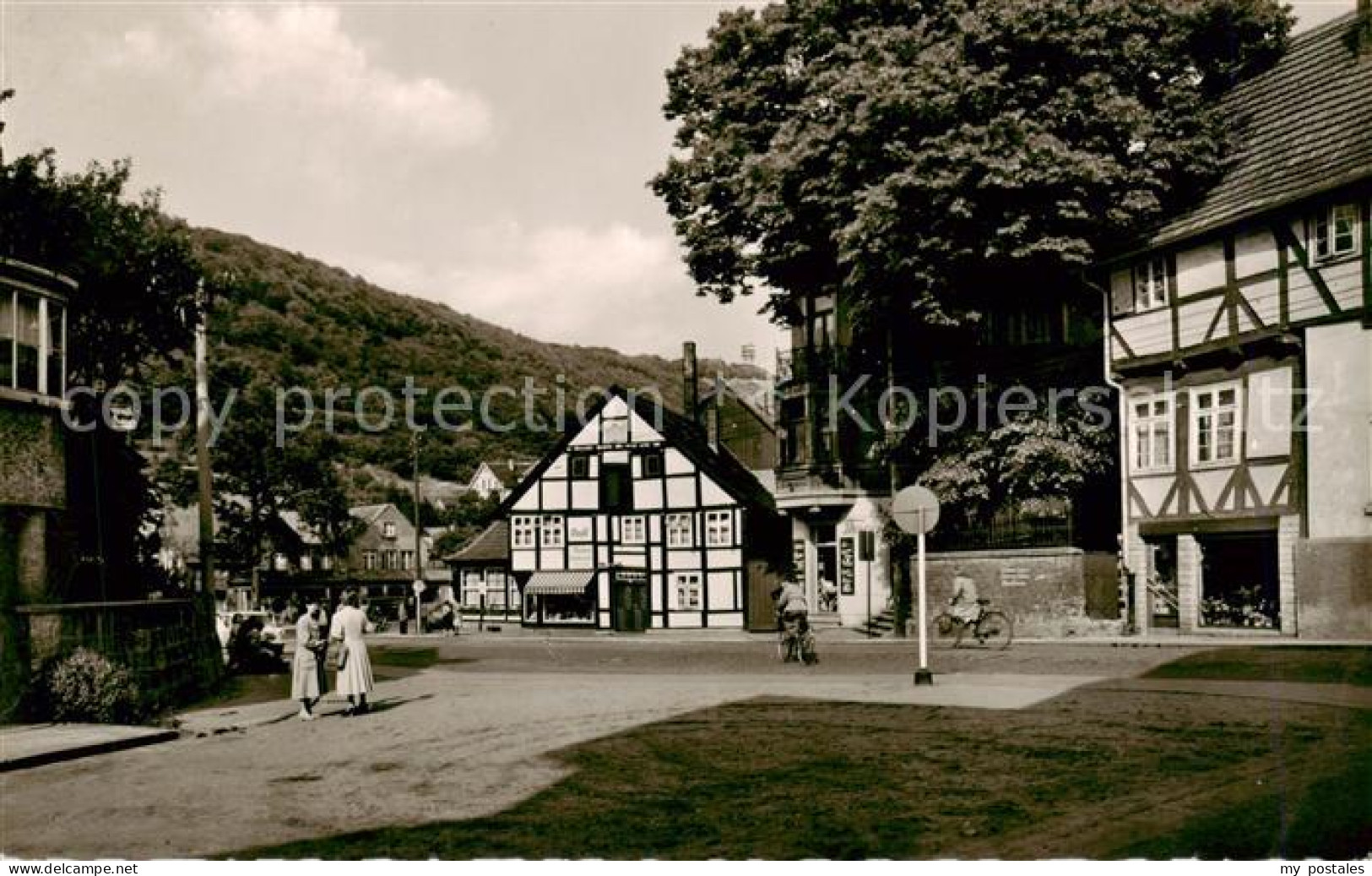 73831688 Hausberge Porta Westfalica Fachwerkhaeuser Und Fernsehturm  - Porta Westfalica