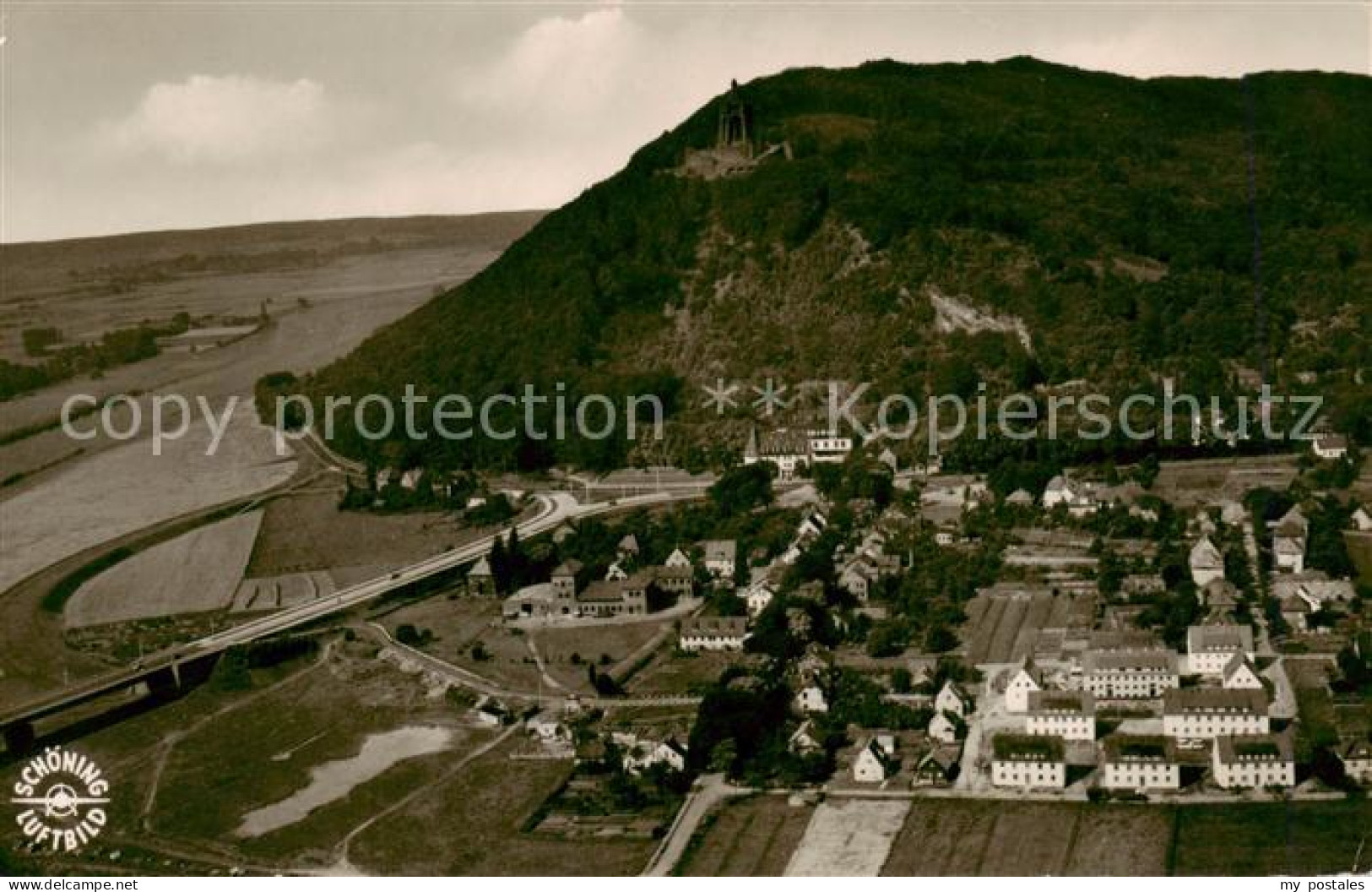 73831686 Porta Westfalica Blick Auf Barkhausen Und Kaiser Wilhelm Denkmal Fliege - Porta Westfalica