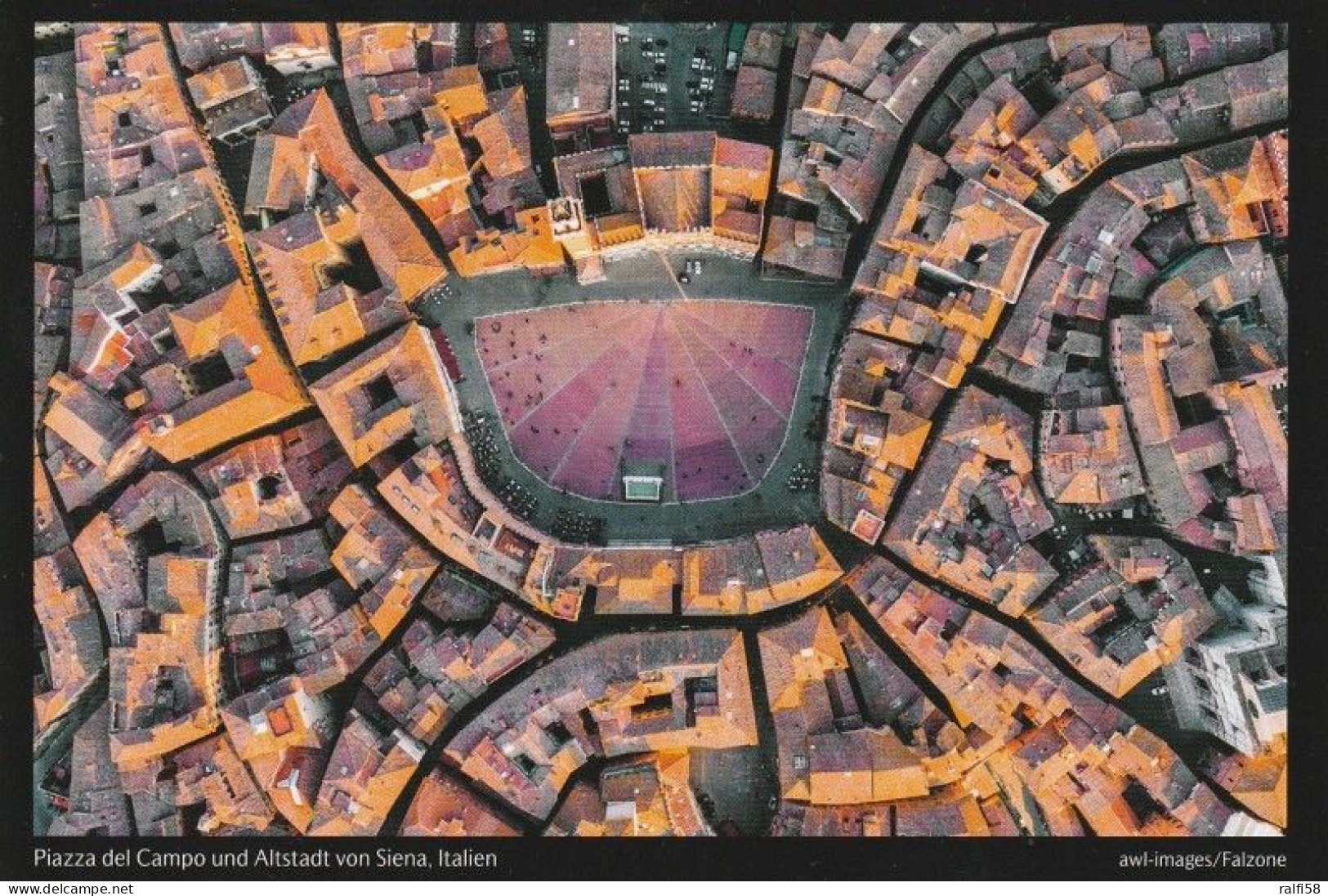 1 AK Italien / Italy * Siena - Blick Auf Die Piazza Del Campo Und Die Altstadt Von Siena - 1995 UNESCO Weltkulturerbe * - Siena