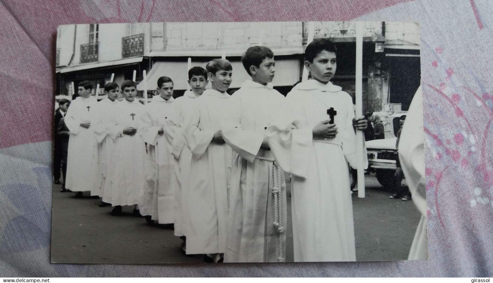 PHOTO DEFILE DE COMMUNIANTS RUES CIERGES REPORTAGE JAN VILLEMAGNE ALLEES PAUL RIQUET BEZIERS   FORMAT 9 PAR 14 CM - Anonymous Persons