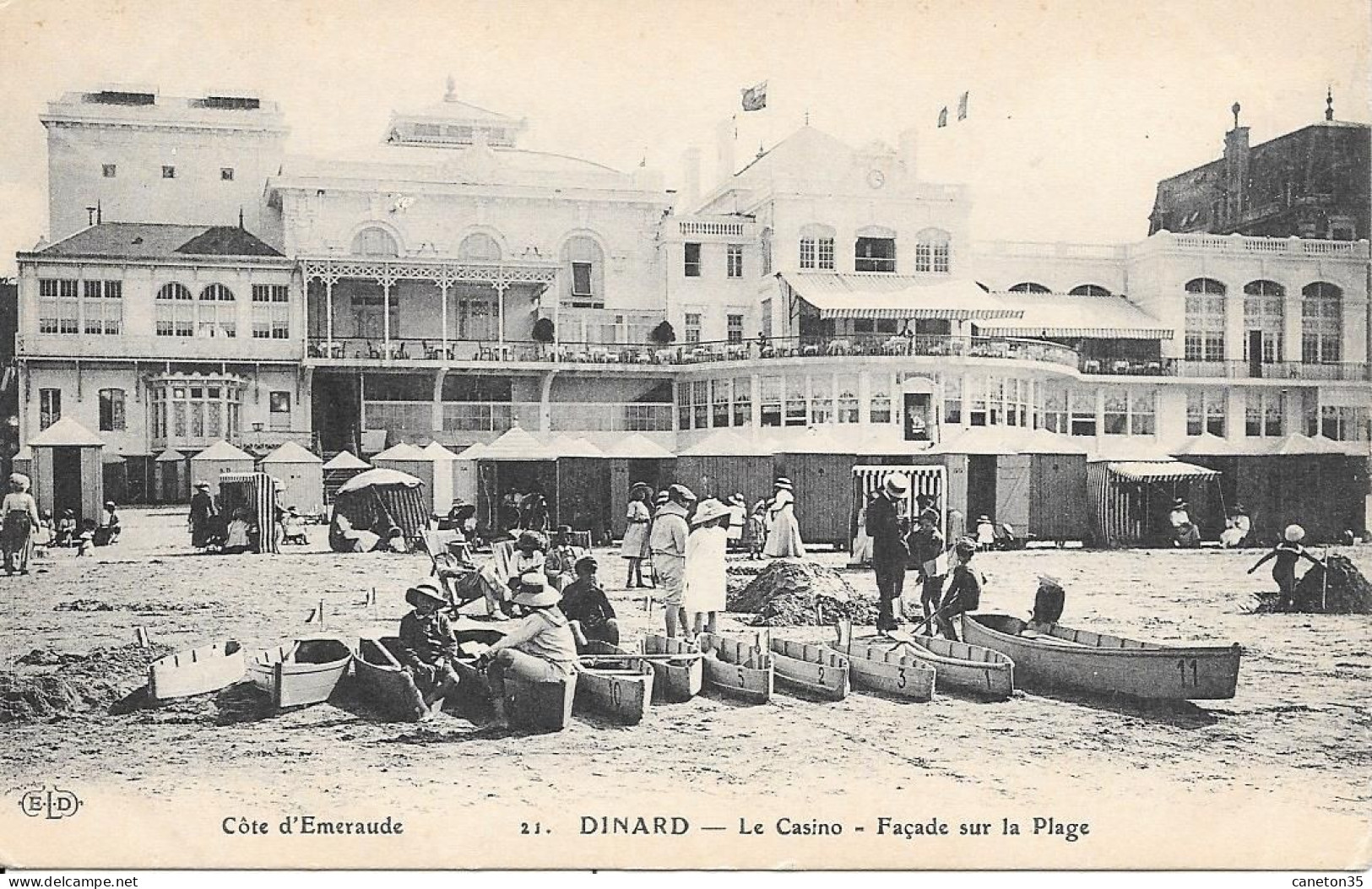 Dinard - Façade Sur La Plage - Canoés - Dinard