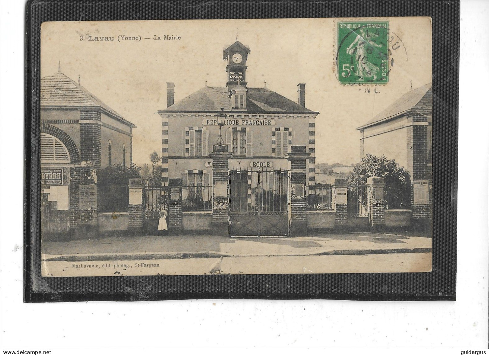 89- LAVAU- ( St.Fargeau ) -Une Vue Animée De La MAIRIE En 1914 - Autres & Non Classés