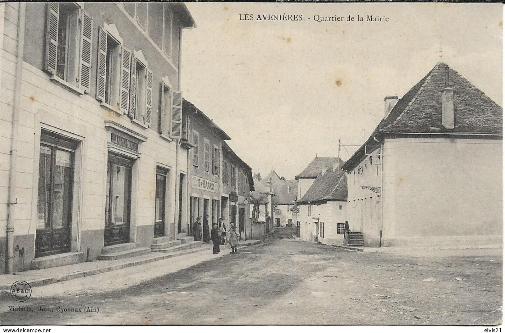 LES AVENIERES Quartier De La Mairie - Les Avenières