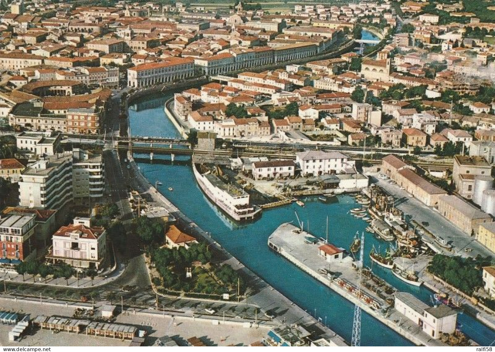 1 AK Italien / Italy * Blick Auf Die Stadt Senigallia - Sie Liegt In Der Provinz Ancona Der Region Marken * - Senigallia