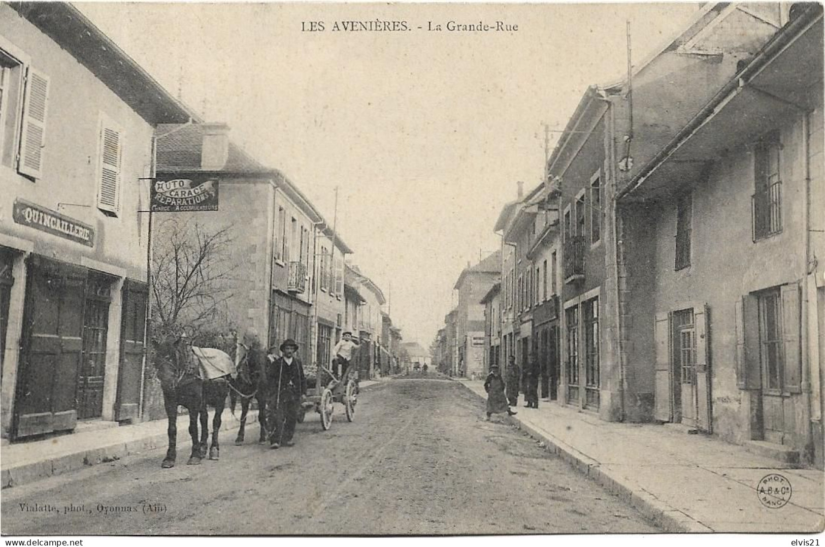 LES AVENIERES La Grande Rue - Les Avenières