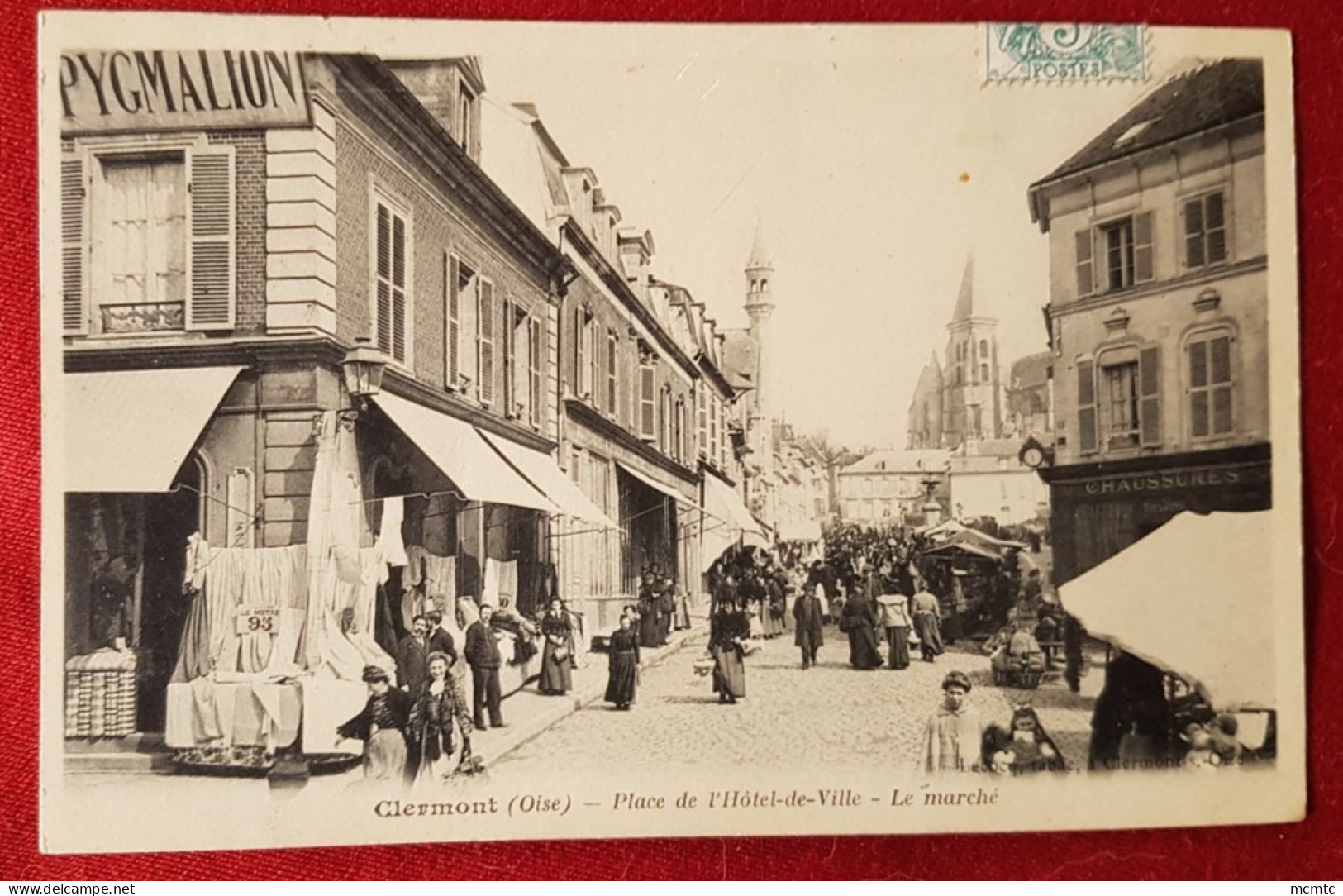 CPA - Clermont - (Oise) - Place De L'Hôtel De Ville - Le Marché - Clermont