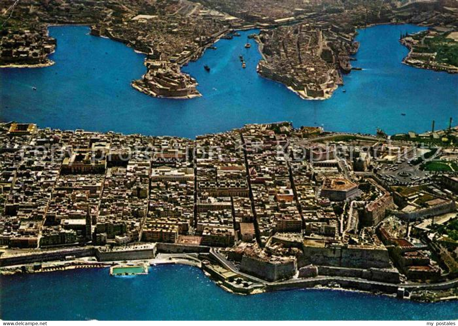 72687166 Malta Valletta And Grand Harbour Fliegeraufnahme  - Malte