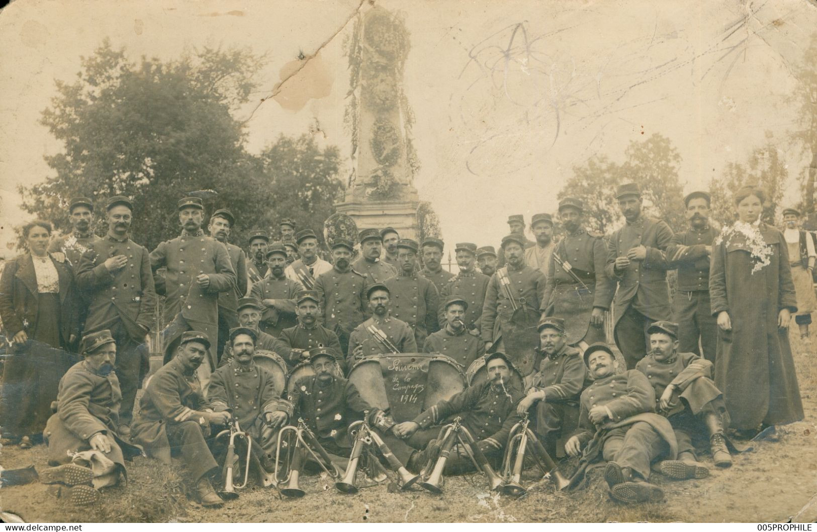 * CP PHOTO SIMON BERNAY * WW1 * MILITAIRES DU 24 R.I. * MILITAIRE * G.V.C. - SOUVENIR DE LA CAMPAGNE 1914 * MUSICIENS - Guerre 1914-18