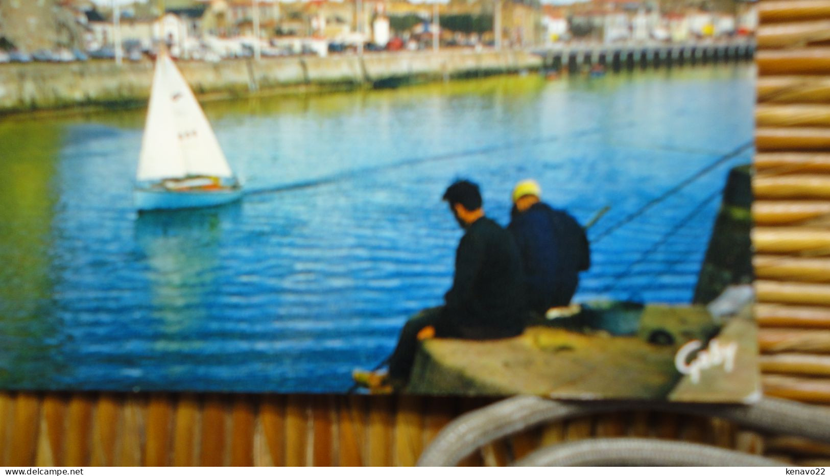 Les Sables D'olonne , Les Jetées Et La Tour D'arundel "" Carte Animée Pêcheurs à La Ligne "" - Sables D'Olonne