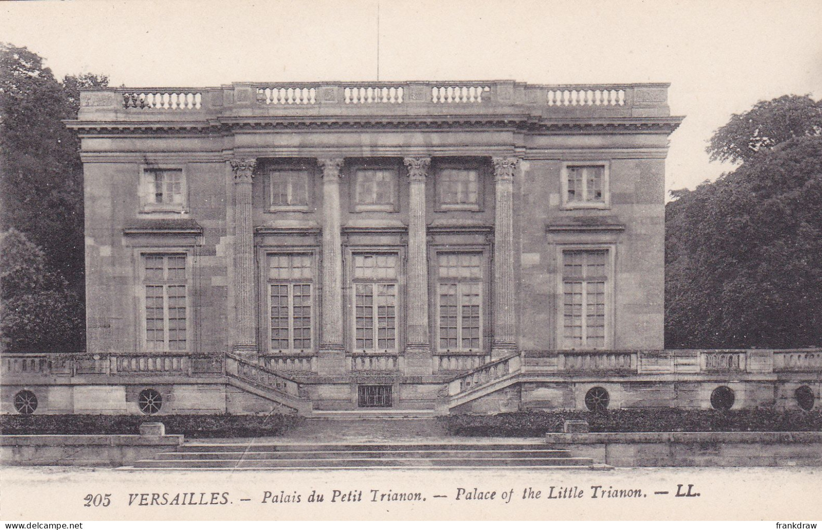 Postcard - Versailles - Palais Du Petit Trianon - The Palace Of The Little Trianon - Card No. 205 - VG - Zonder Classificatie