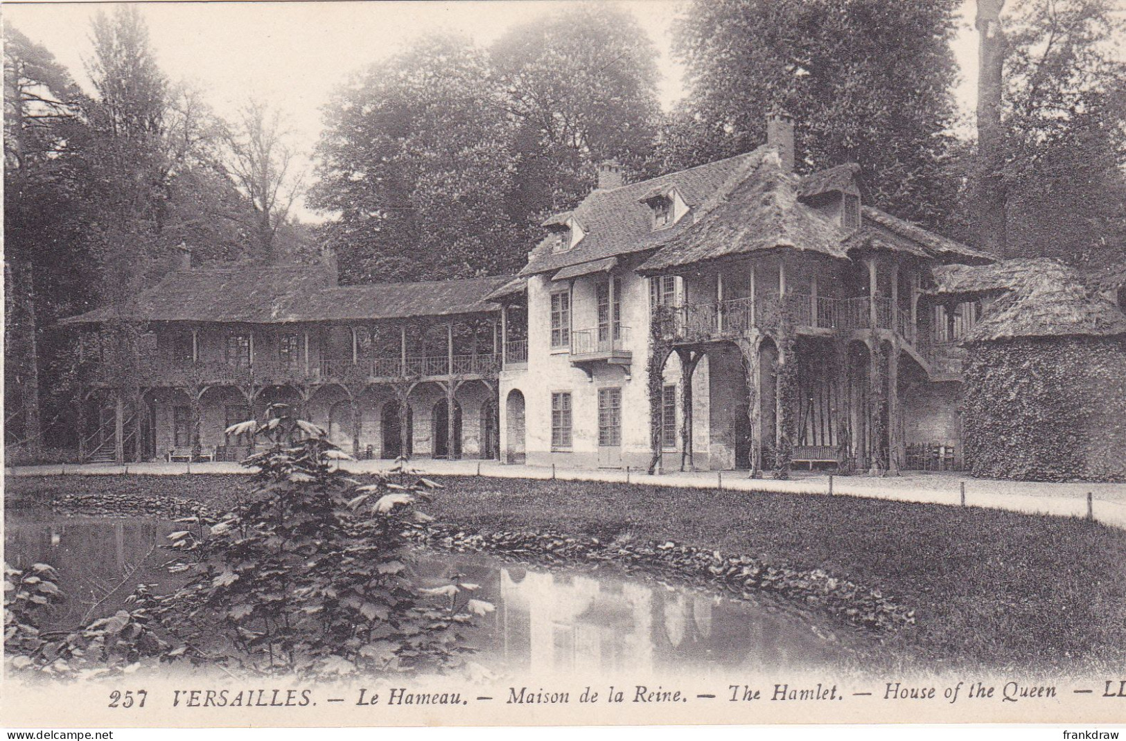 Postcard - Versailles - Le Homeau - Maison De La Reine - The Hamlet - House Of The Queen - Card No. 257 - VG - Non Classés