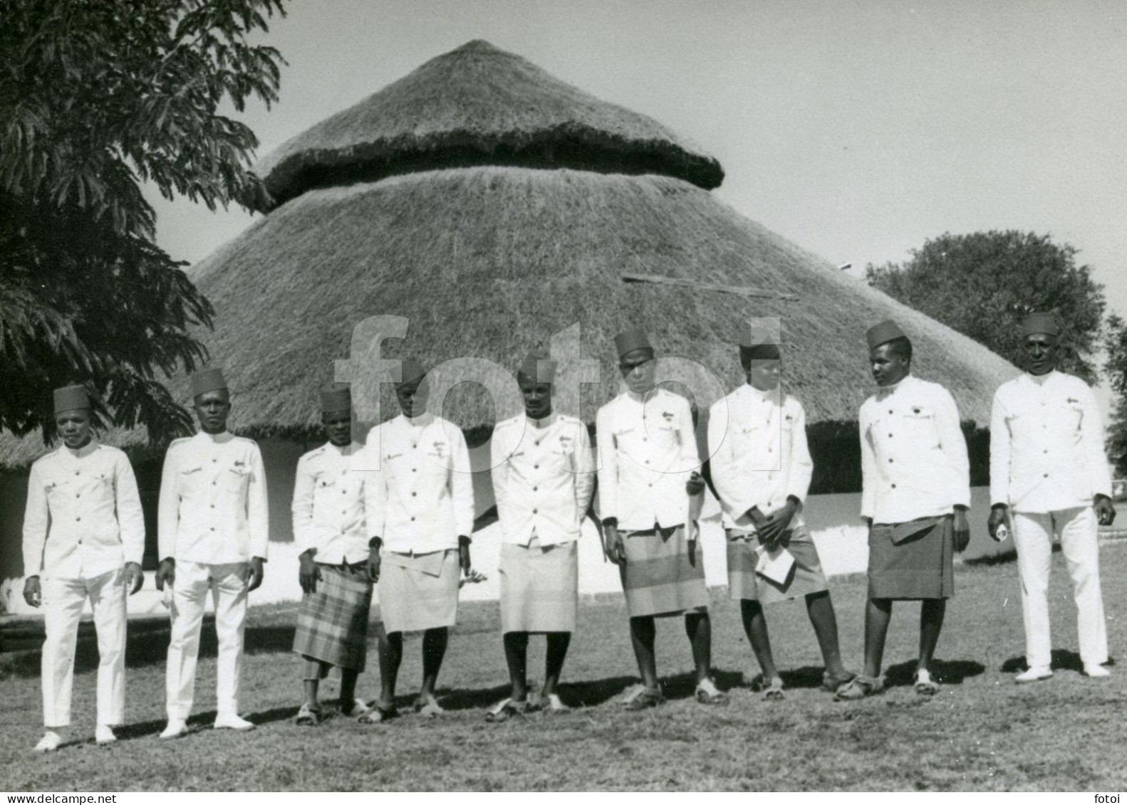 50s ORIGINAL AMATEUR PHOTO FOTO MUSLAM WORKERS BLACK NATIVES MOZAMBIQUE MOÇAMBIQUE AFRICA AFRIQUE AT275 - Africa